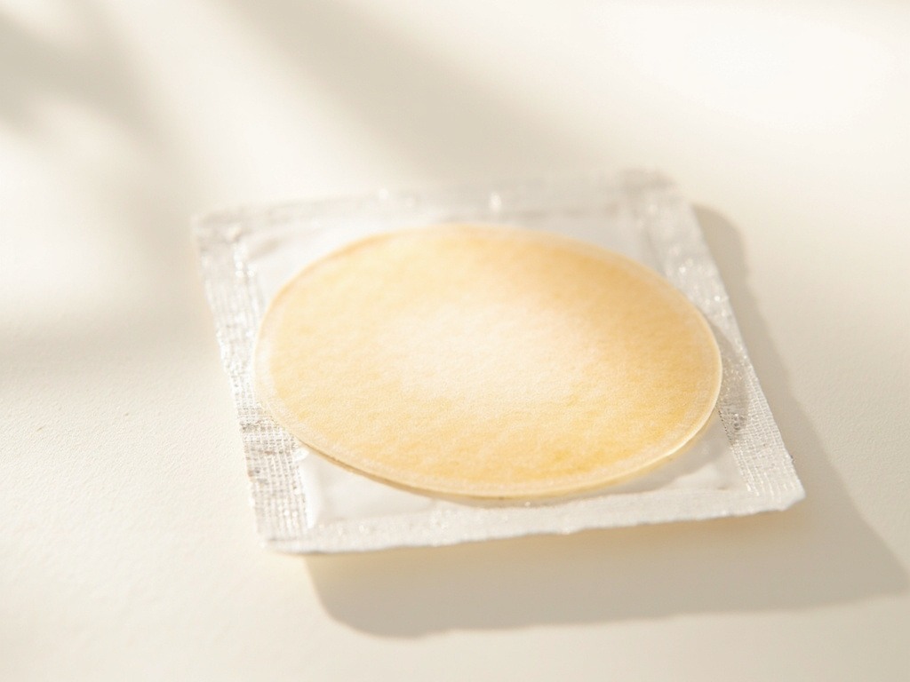 How to Choose a pimple patch for face: Hydrocolloid, Microneedle, or Medicated